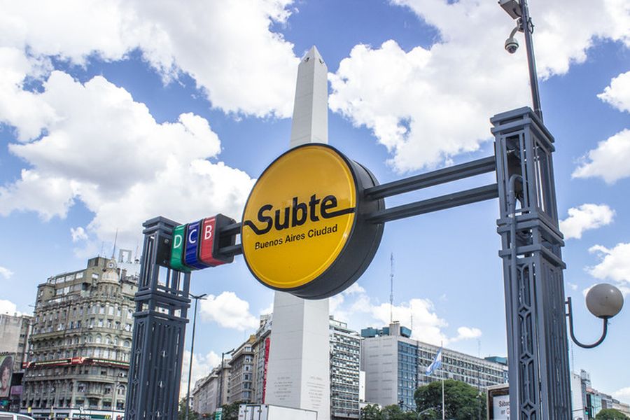 2008 <br> OBELISCO HUB